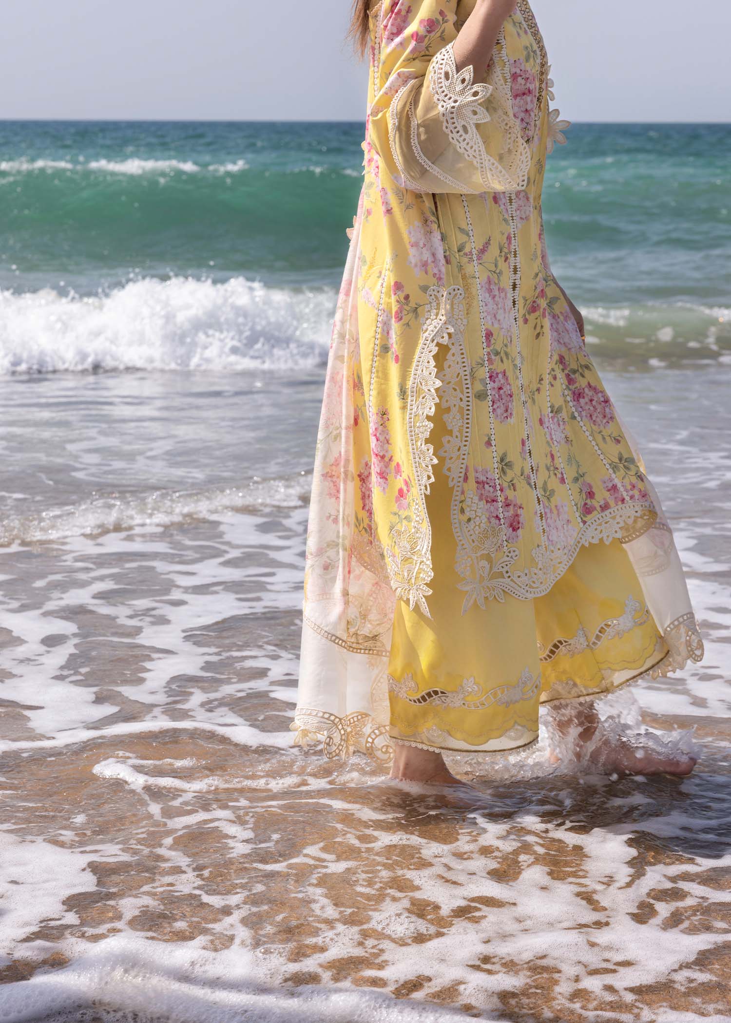 Luxury Printed Lawn Embroidered 3 Piece Suit