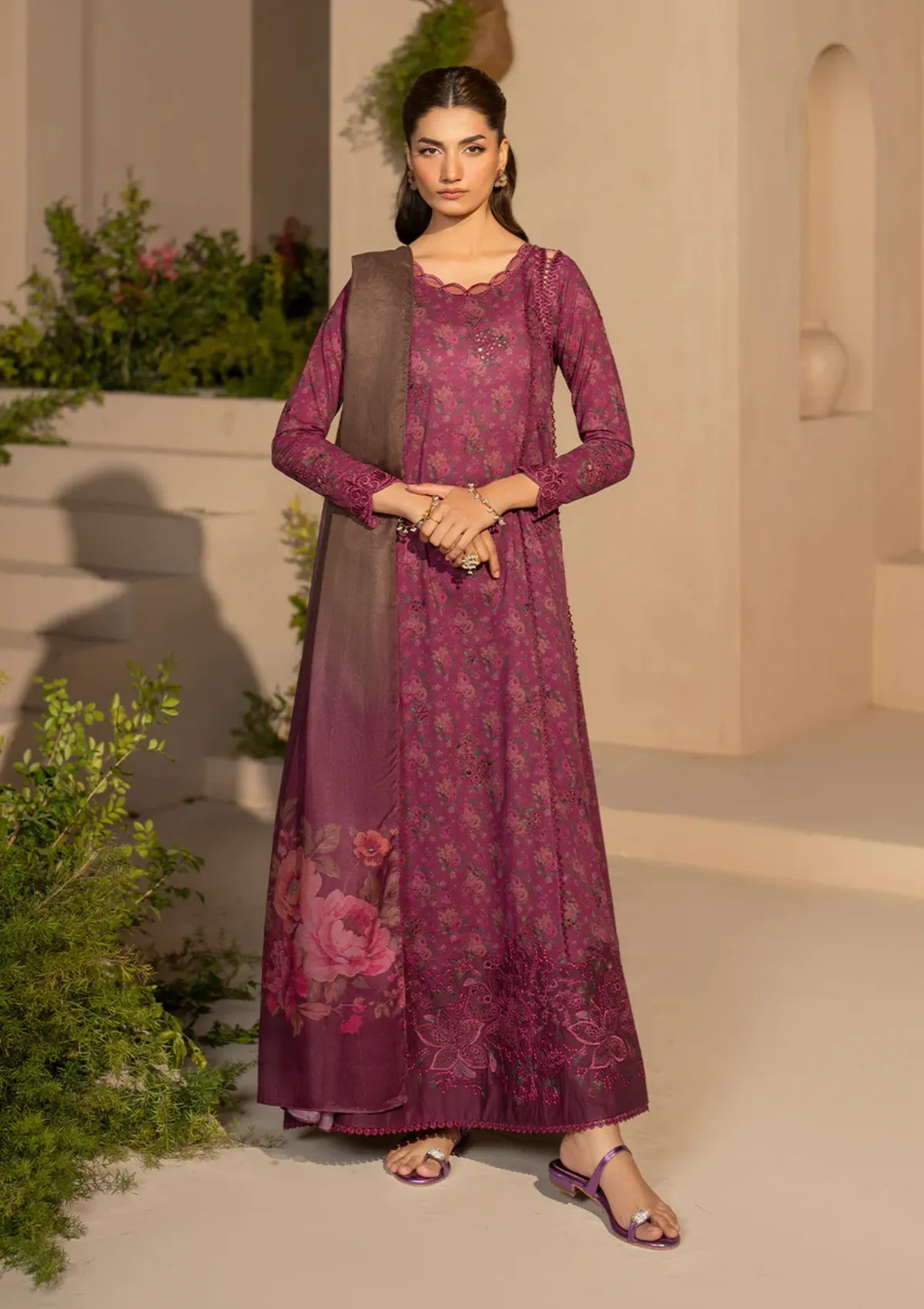 Iznik – Lawn Suit with Chiffon Dupatta