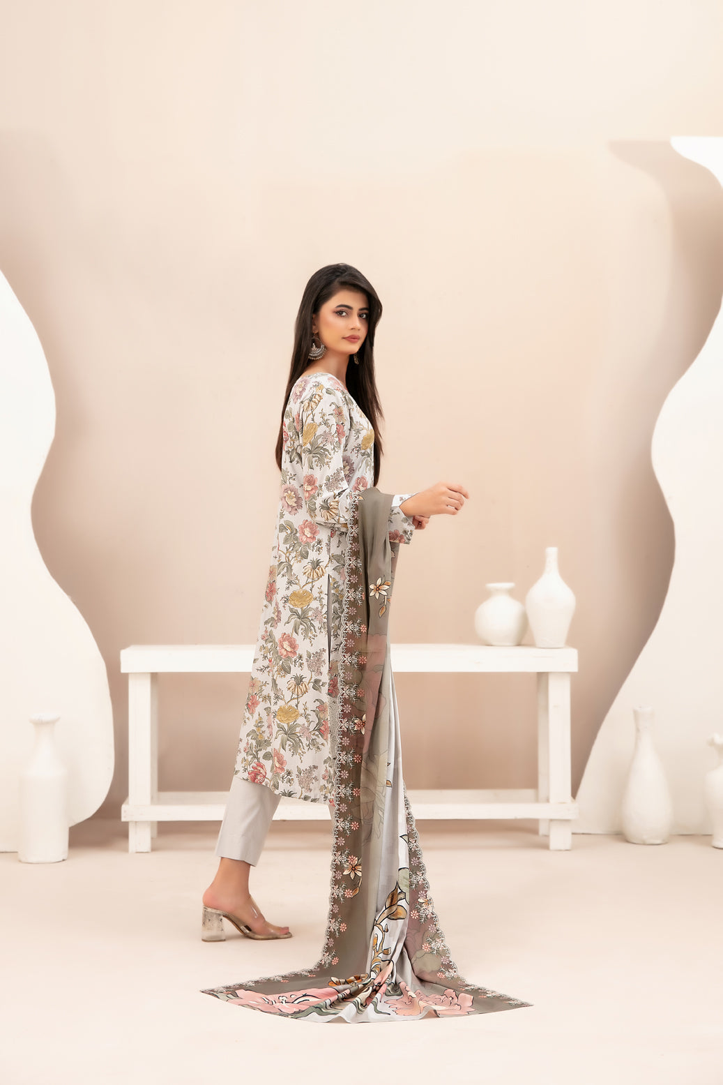 Embroidered Lawn 3-Piece Suit