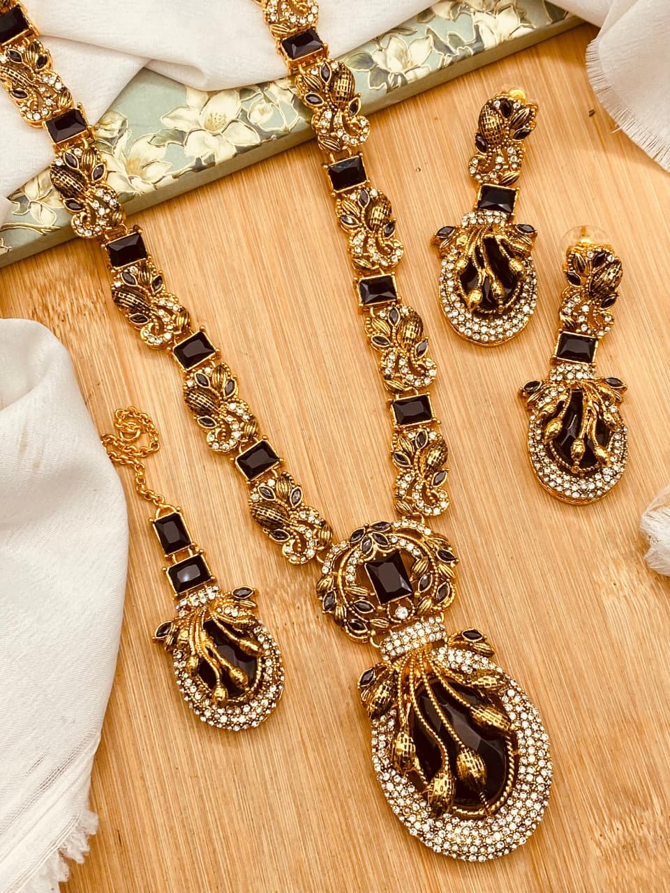 Stunning Turkish Mala Necklace & Earrings Set