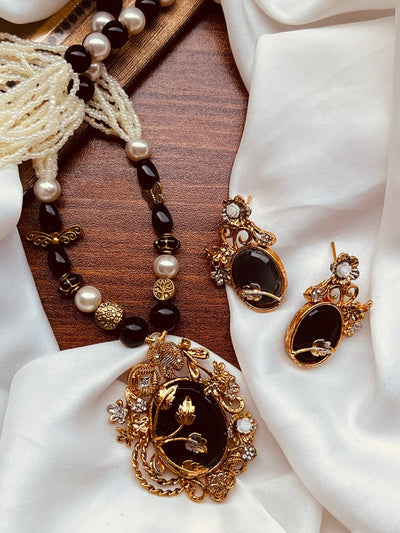 Royal Heritage Sky Blue Pendant & Pearl Mala Set