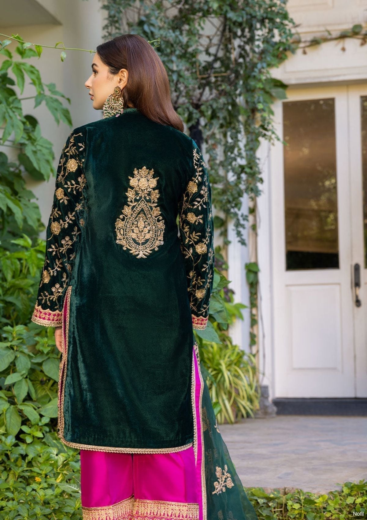 03-PIECE STITCHED VELVET SUIT READY TO WEAR