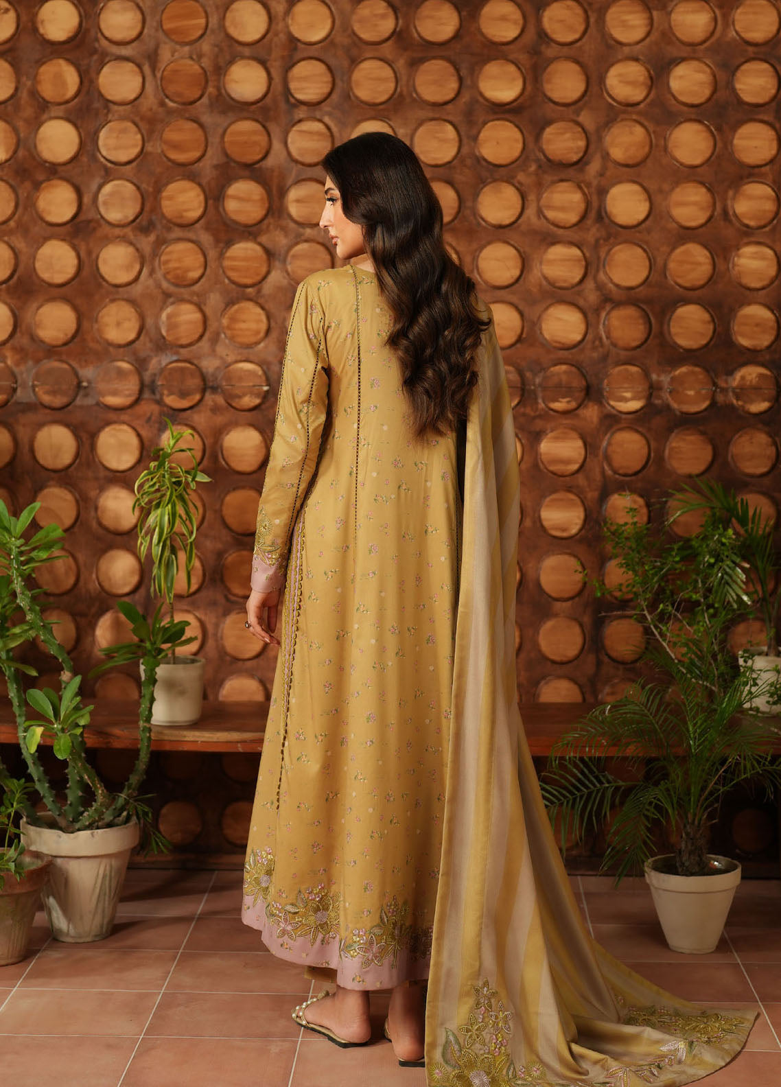 LAWN SUIT WITH CHIFFON DUPATTA 4 SIDE APLIK WITH 4 BUNCH DRESS